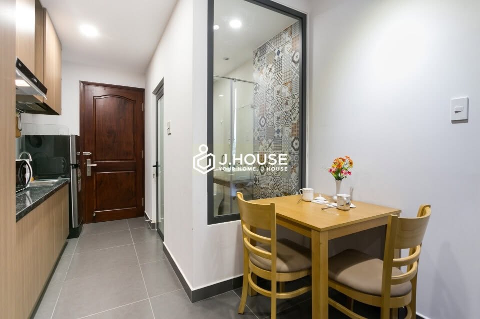 | FOR RENT | MODERN STUDIO WITH CANAL VIEW IN BINH THANH | 10 MIL/MONTH
