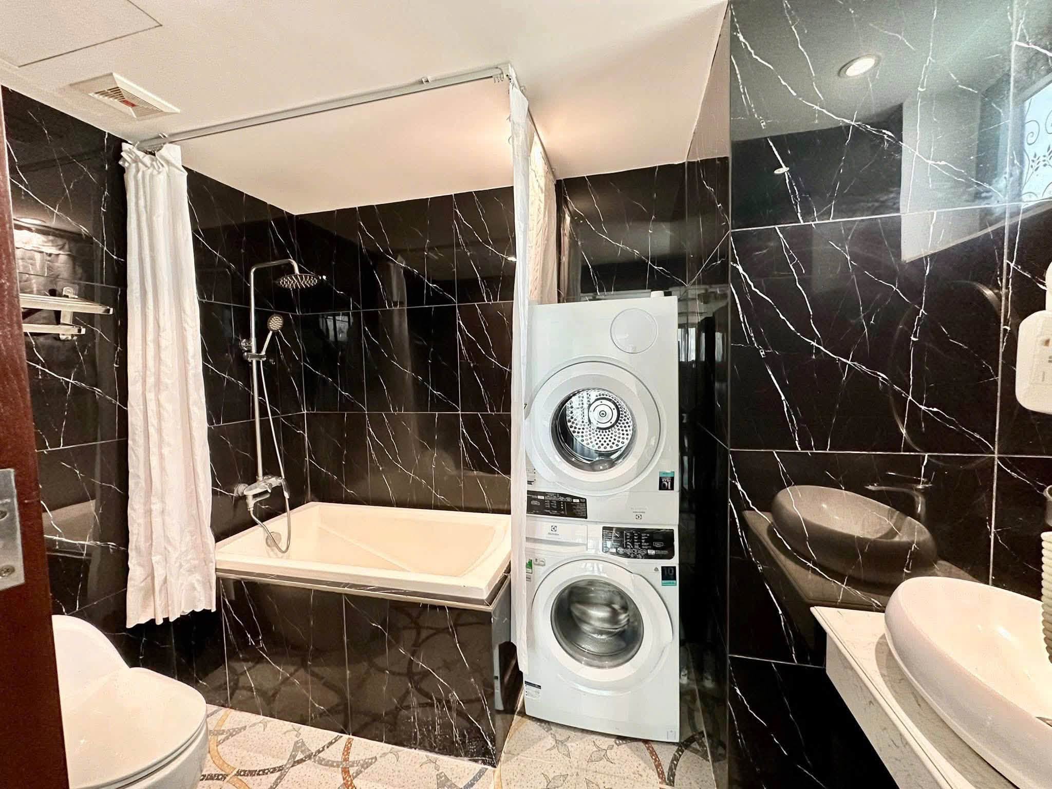 NEW 1-BEDROOM APARTMENT FOR RENT | 100M FROM THE BEACH | WITH BALCONY