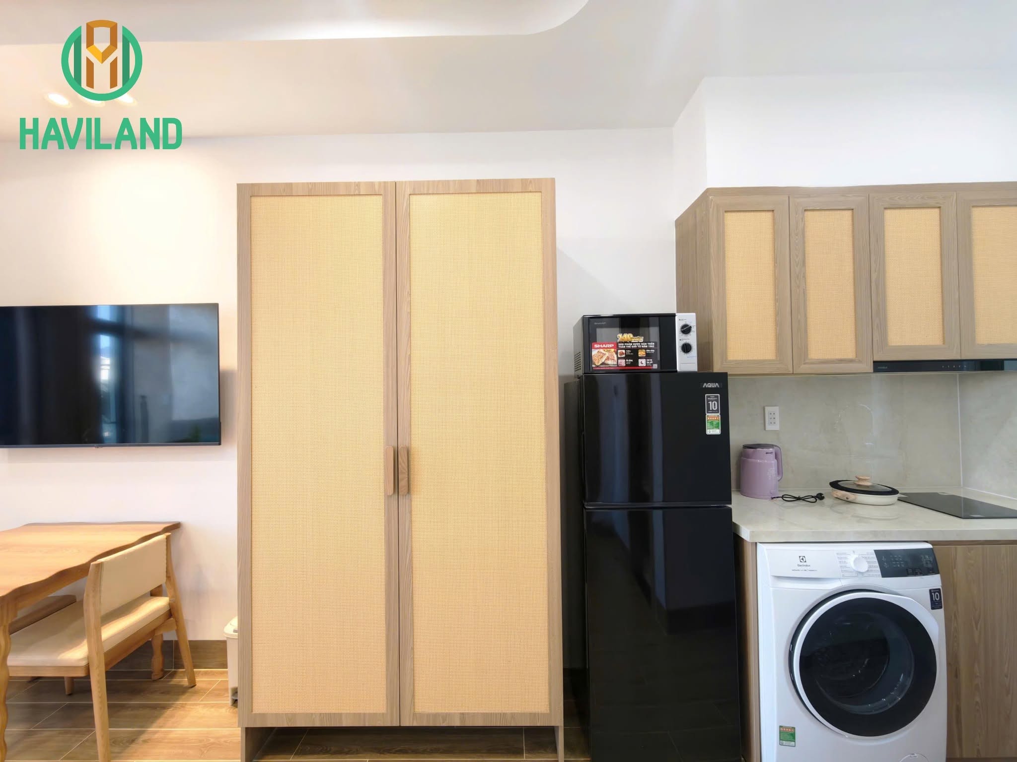 Sun-Filled Studio Apartment | Hoa Son 8, Da Nang