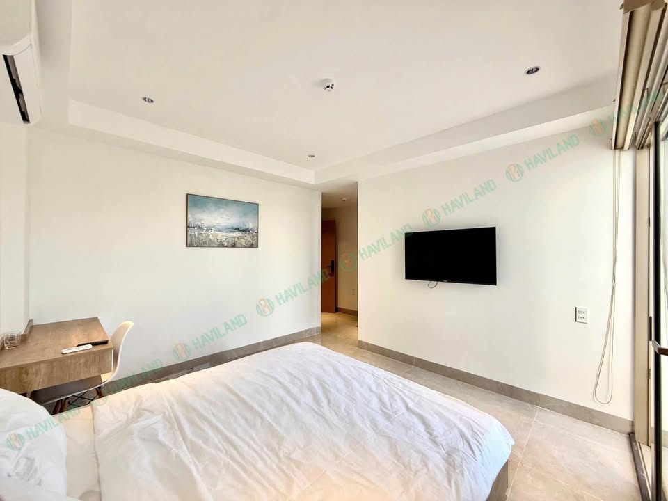 100% NEWLY  APARTMENT FOR RENT – PRIVATE BALCONY & SON TRA AREA