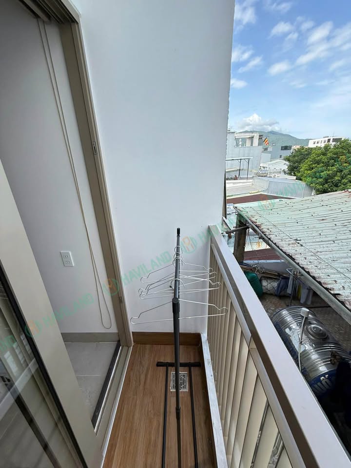 100% NEWLY  APARTMENT FOR RENT – PRIVATE BALCONY & SON TRA AREA