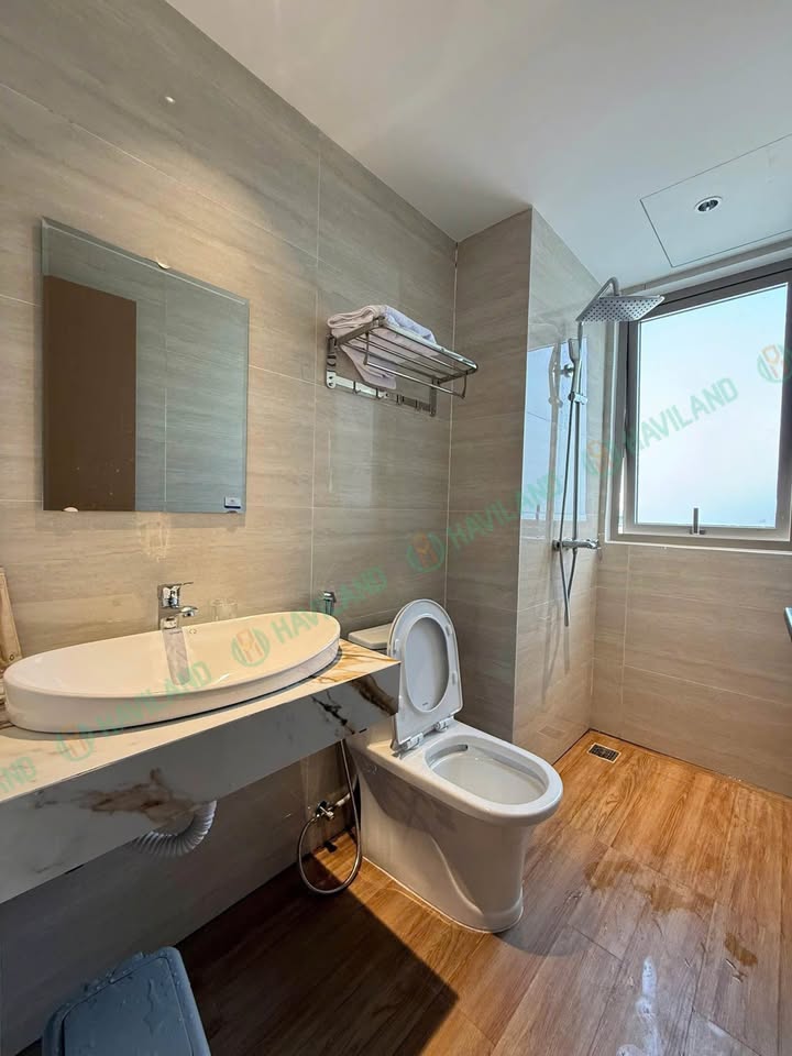 100% NEWLY  APARTMENT FOR RENT – PRIVATE BALCONY & SON TRA AREA