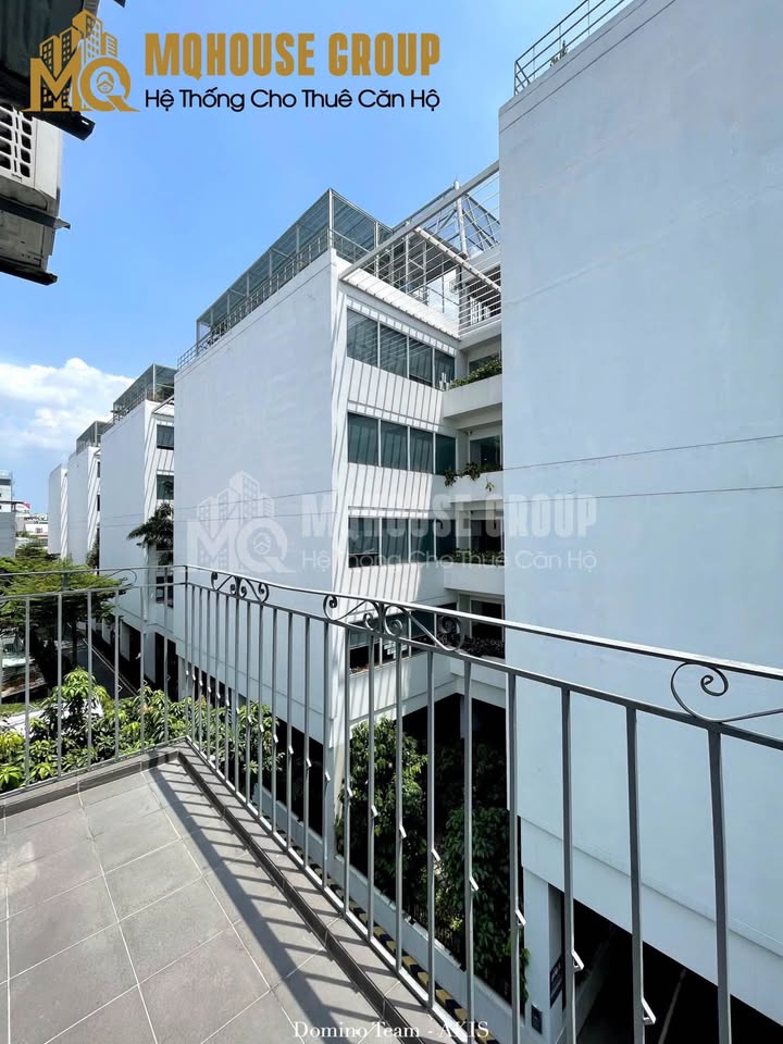 1 bedroom with airy balcony and private washing machine in Thao Dien
