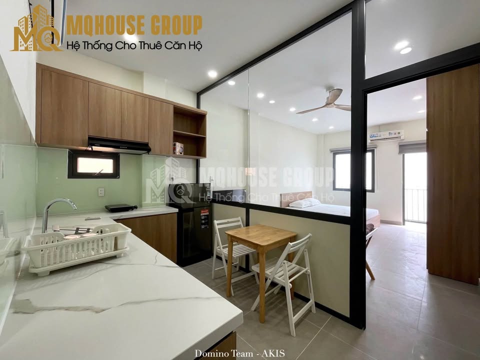 1 bedroom with airy balcony and private washing machine in Thao Dien