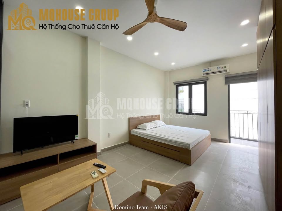 1 bedroom with airy balcony and private washing machine in Thao Dien