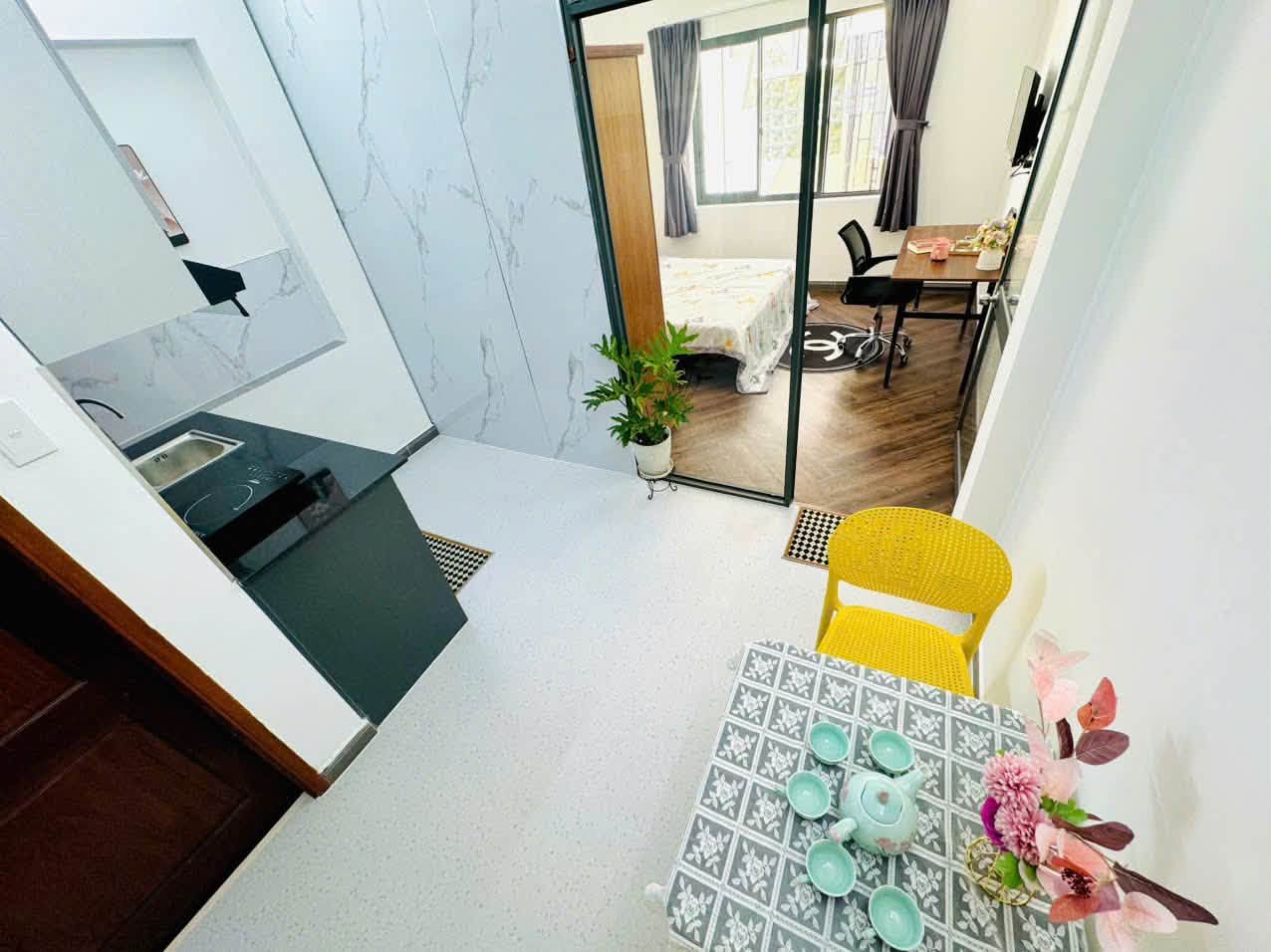 For renting separated studio layout in Nguyen Huu Canh Street, Binh Thanh District, available August of 6th