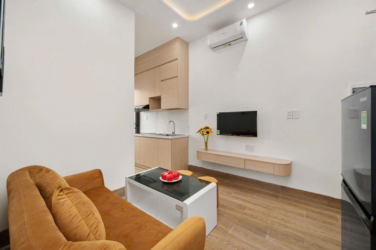 1BR Apartment with Balcony – Phan Tu, My An
