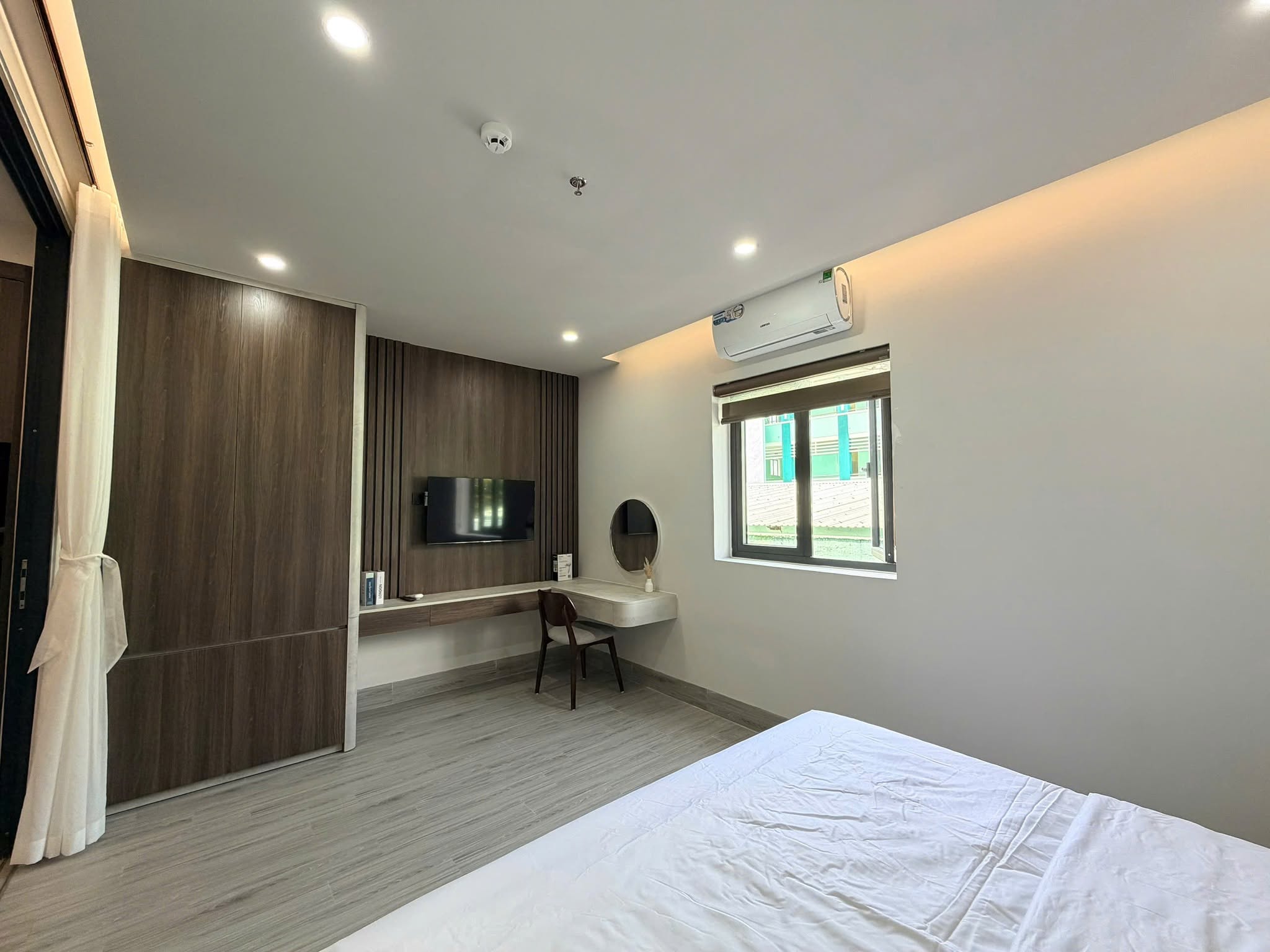 BRAND-NEW 1-BEDROOM APARTMENT | STEPS FROM MY KHE BEACH | MODERN LIVING