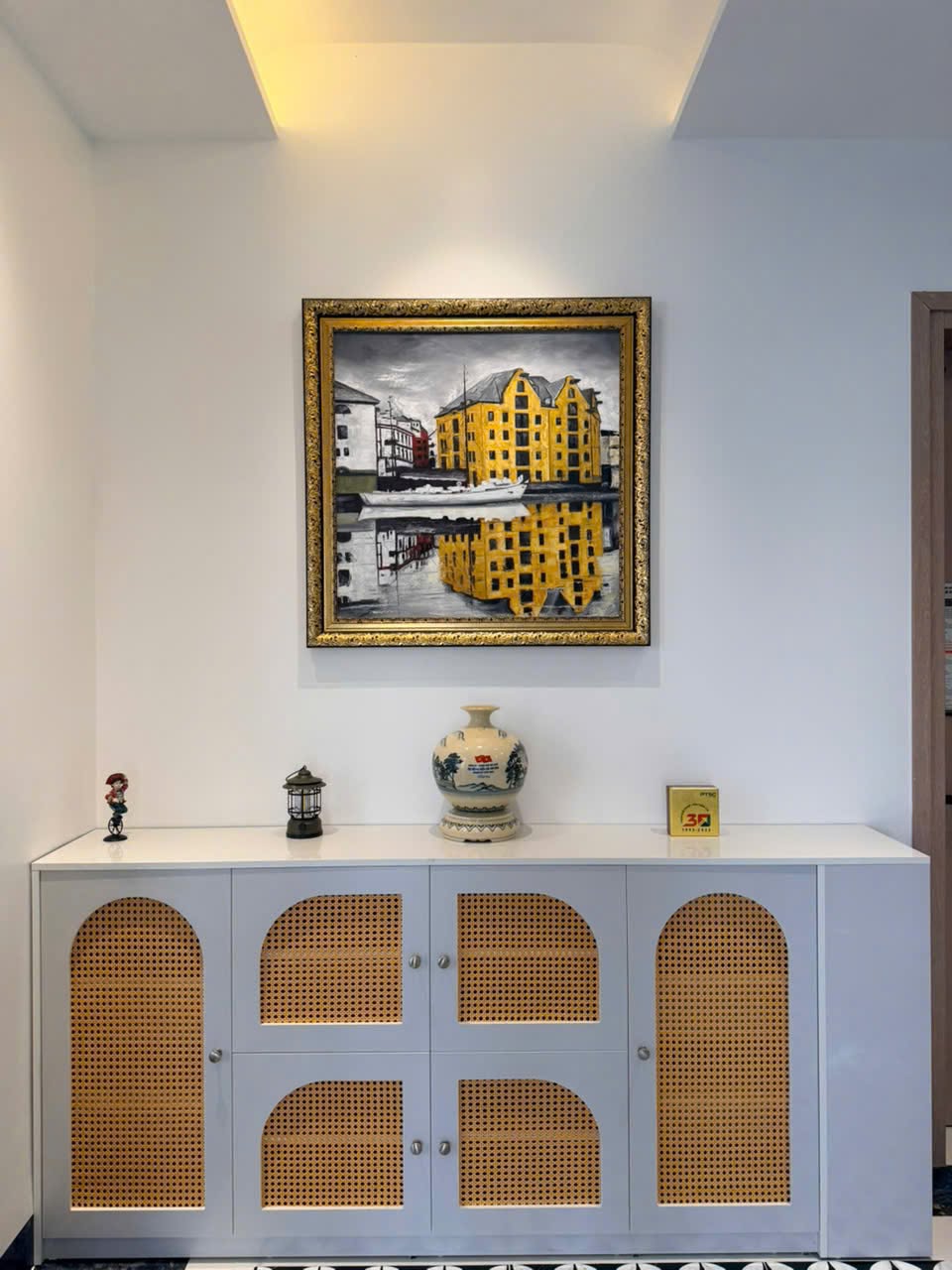 Executive Penthouse Tommy House H6-Decoimex