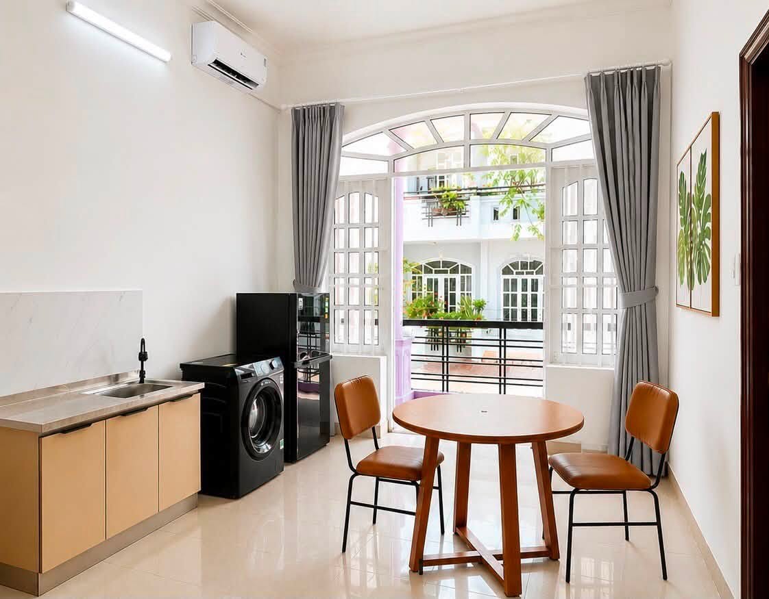 Modern 1-bedroom apartment near Back Beach
