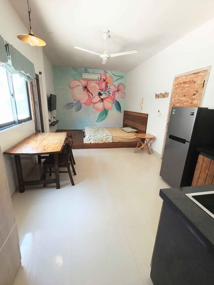New studio with spacious balcony near the beach