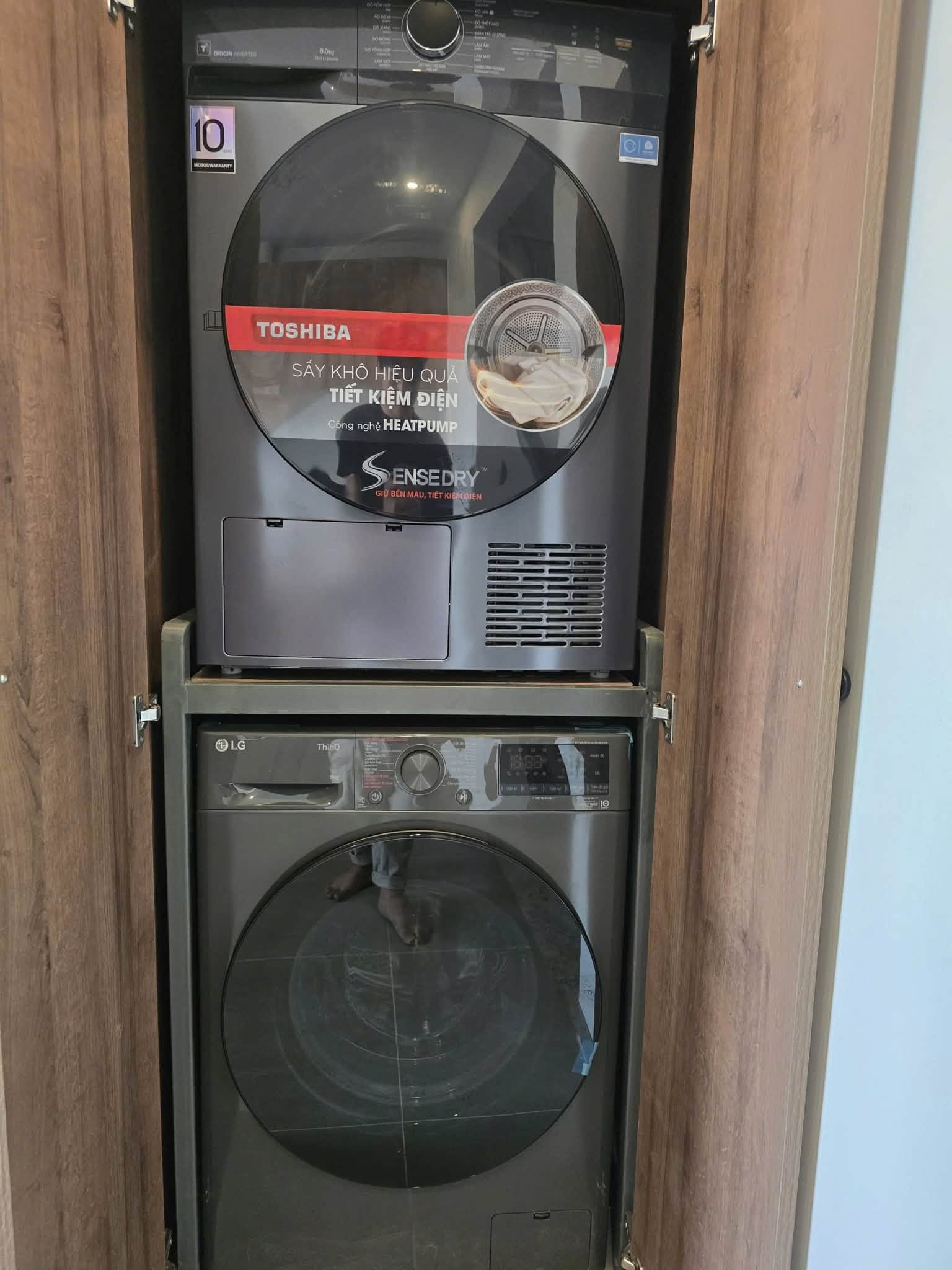 Brand-new 1-bedroom apartment with large balcony at 497 Au Co
