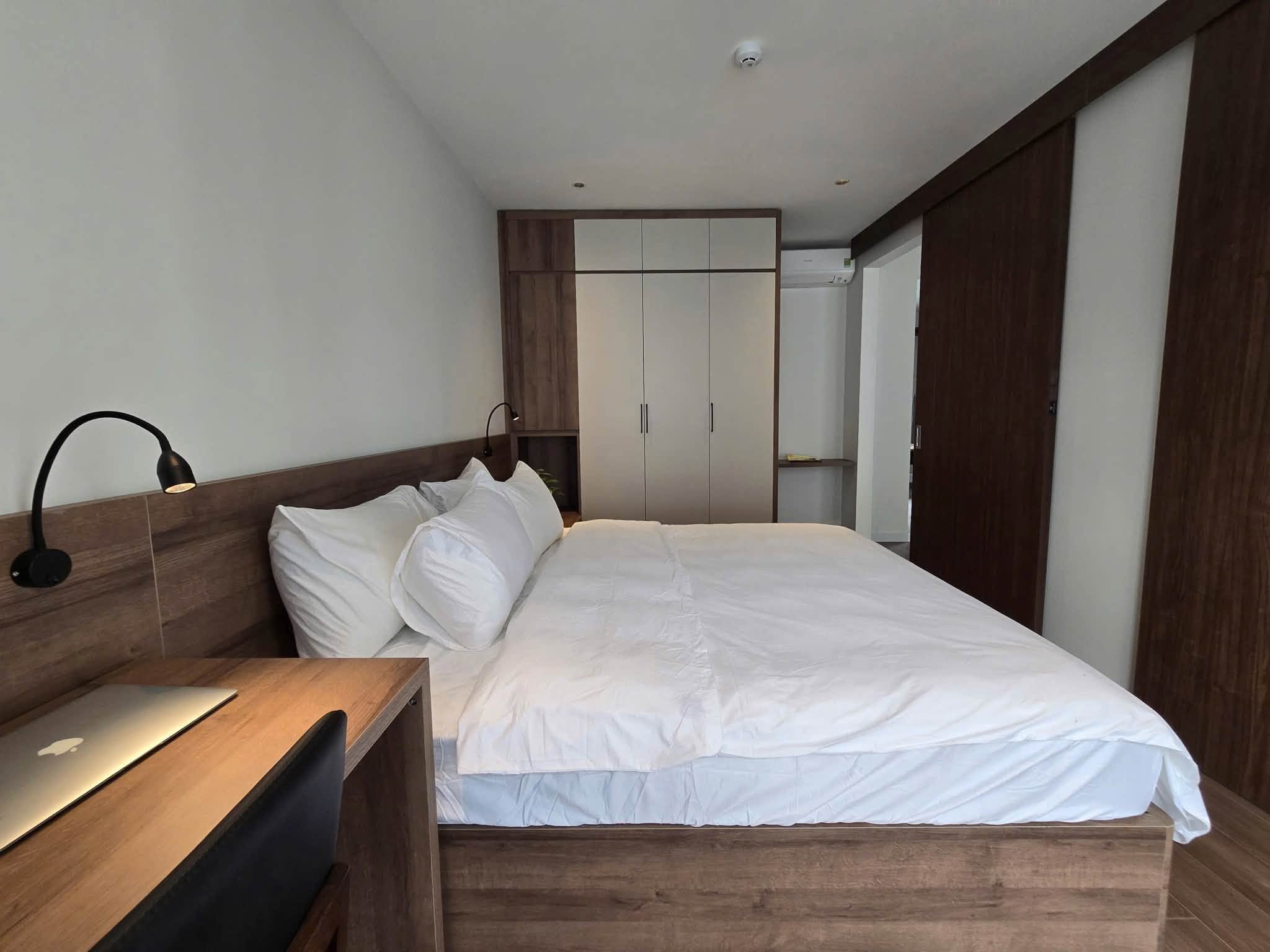 Brand-new 1-bedroom apartment with large balcony at 497 Au Co