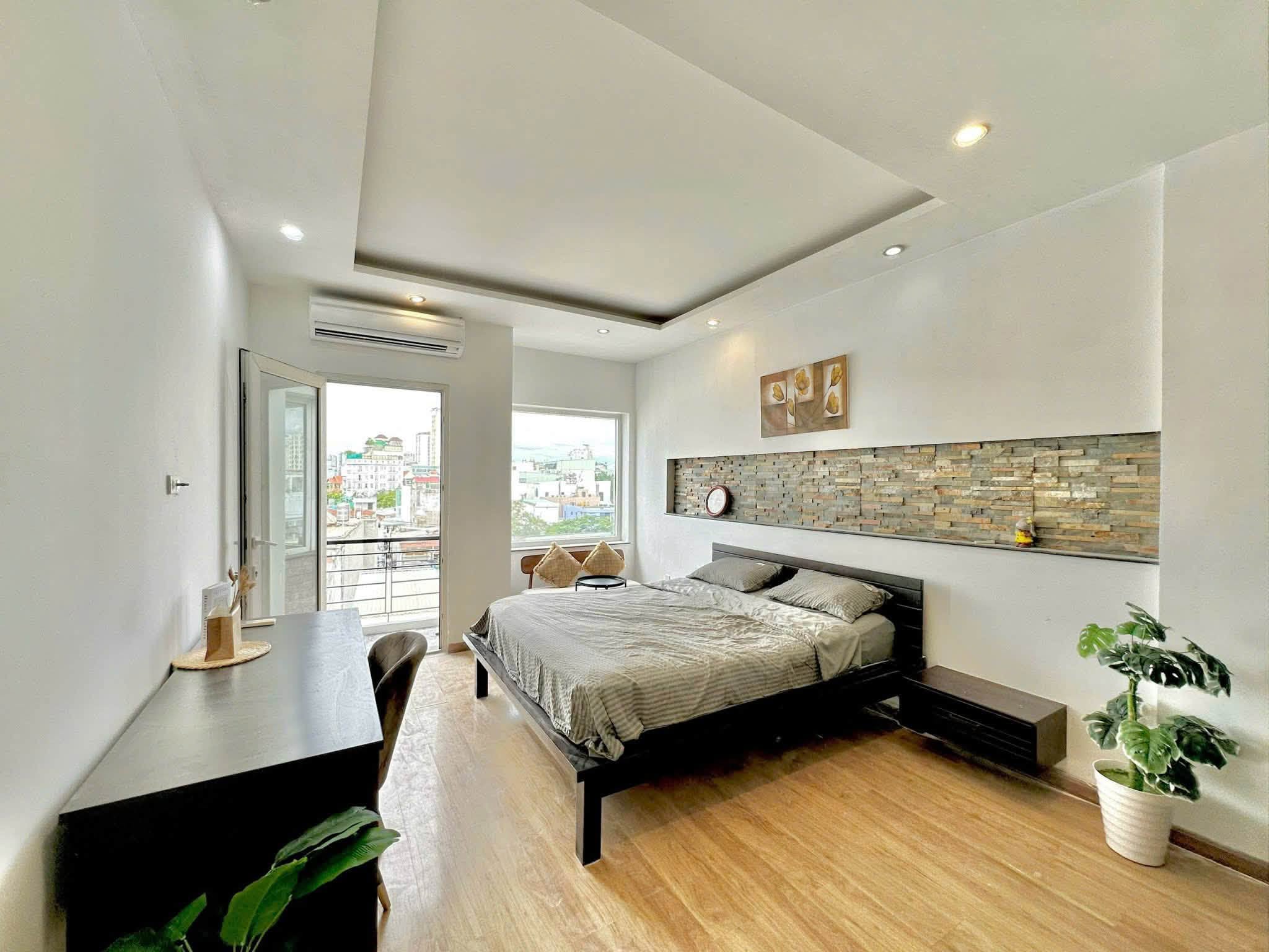 Fully furnished studio with balcony on Xo Viet Nghe Tinh Street
