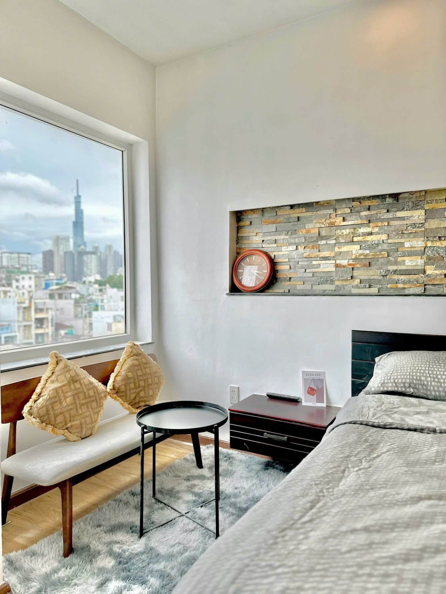 Fully furnished studio with balcony on Xo Viet Nghe Tinh Street