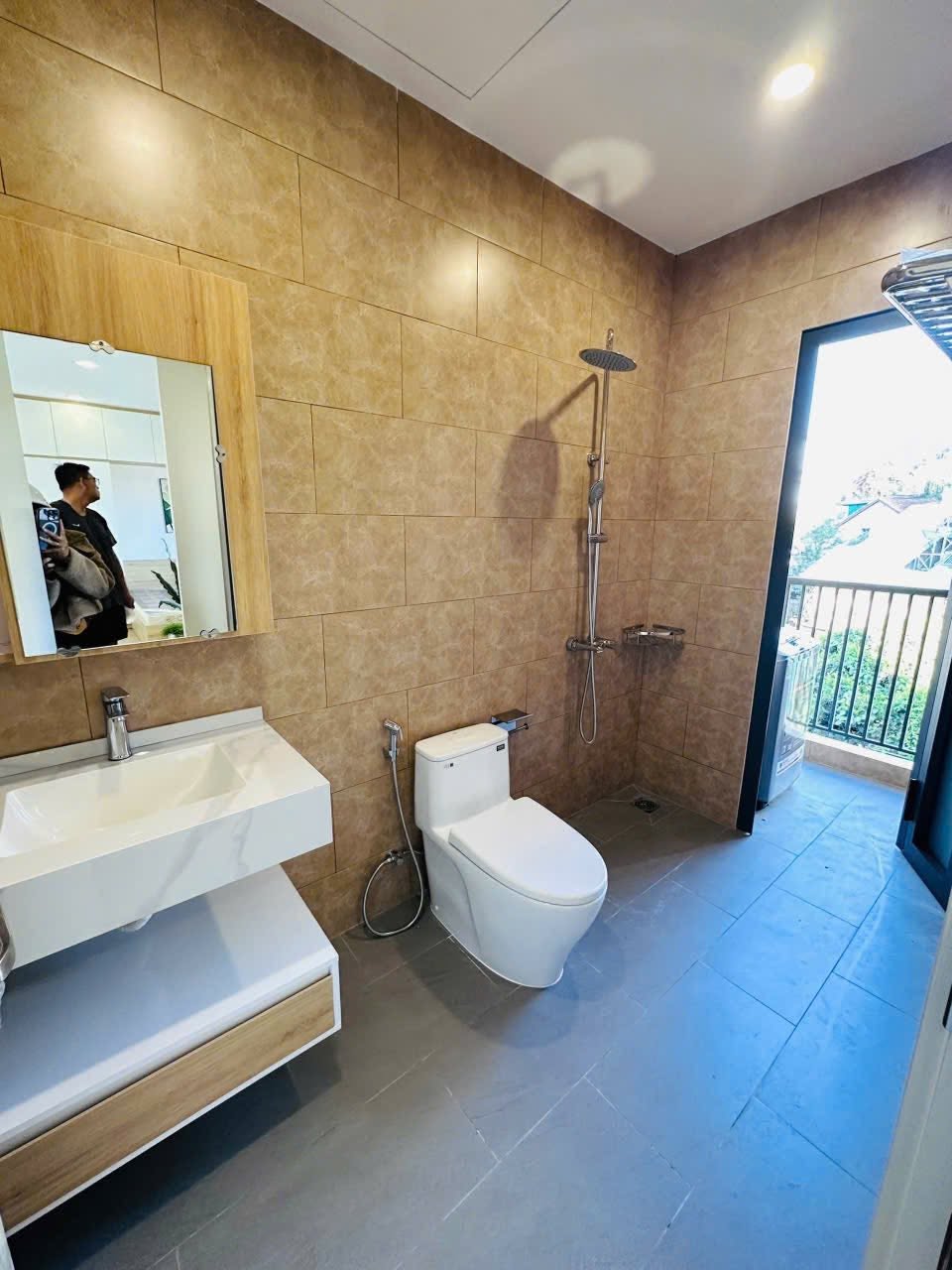 Fully furnished 1-bedroom apartment on Nguyen An Ninh Street