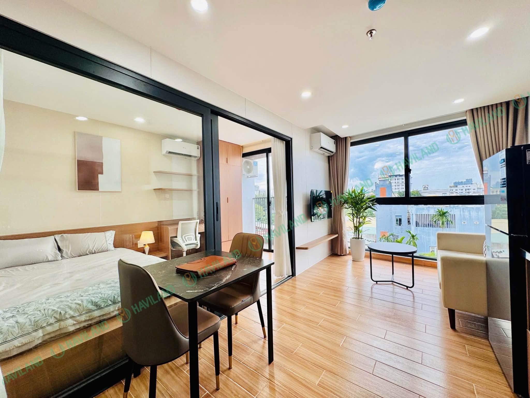 Modern fully furnished 1-bedroom apartment near My Khe Beach