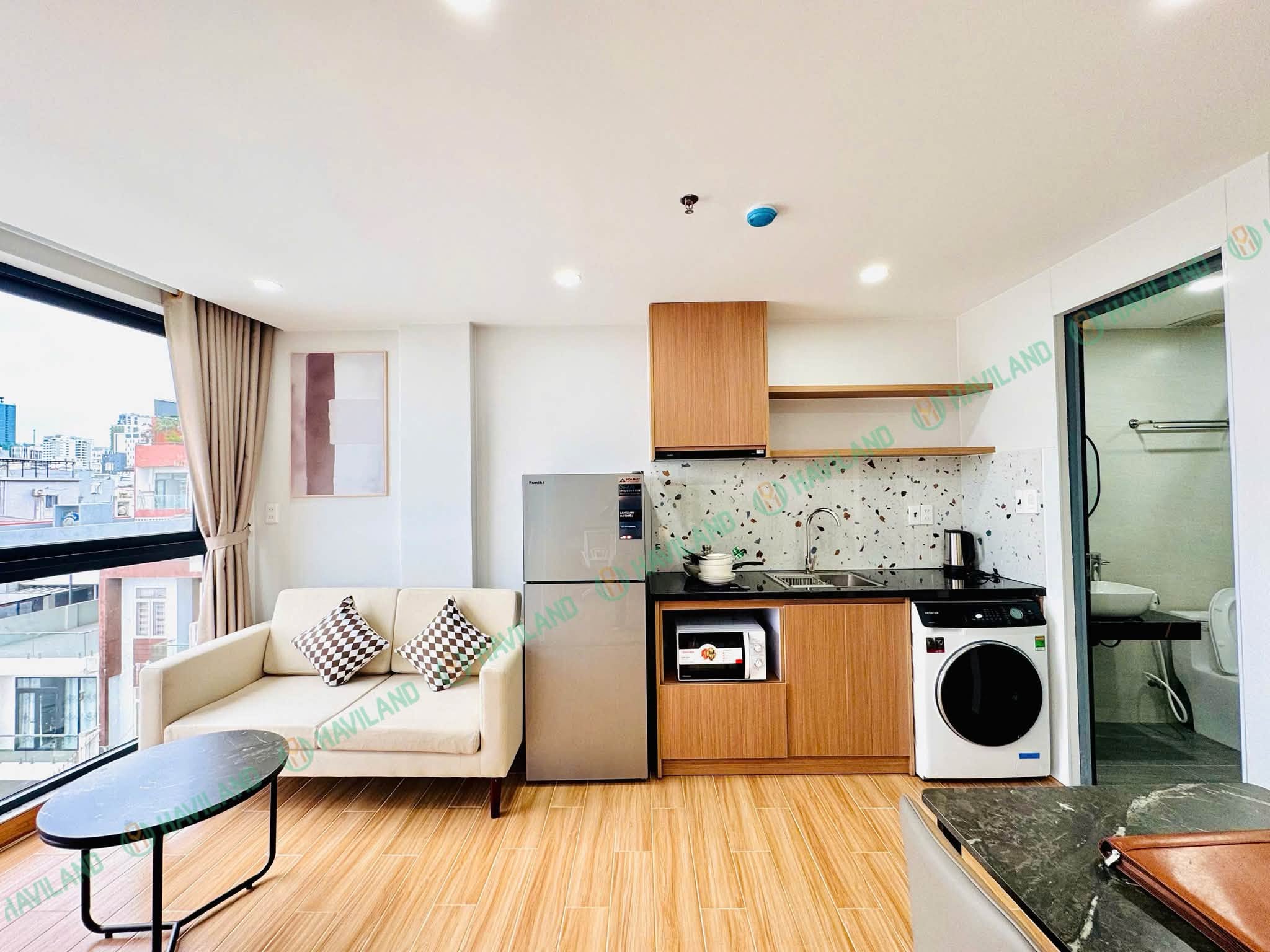 Modern fully furnished 1-bedroom apartment near My Khe Beach