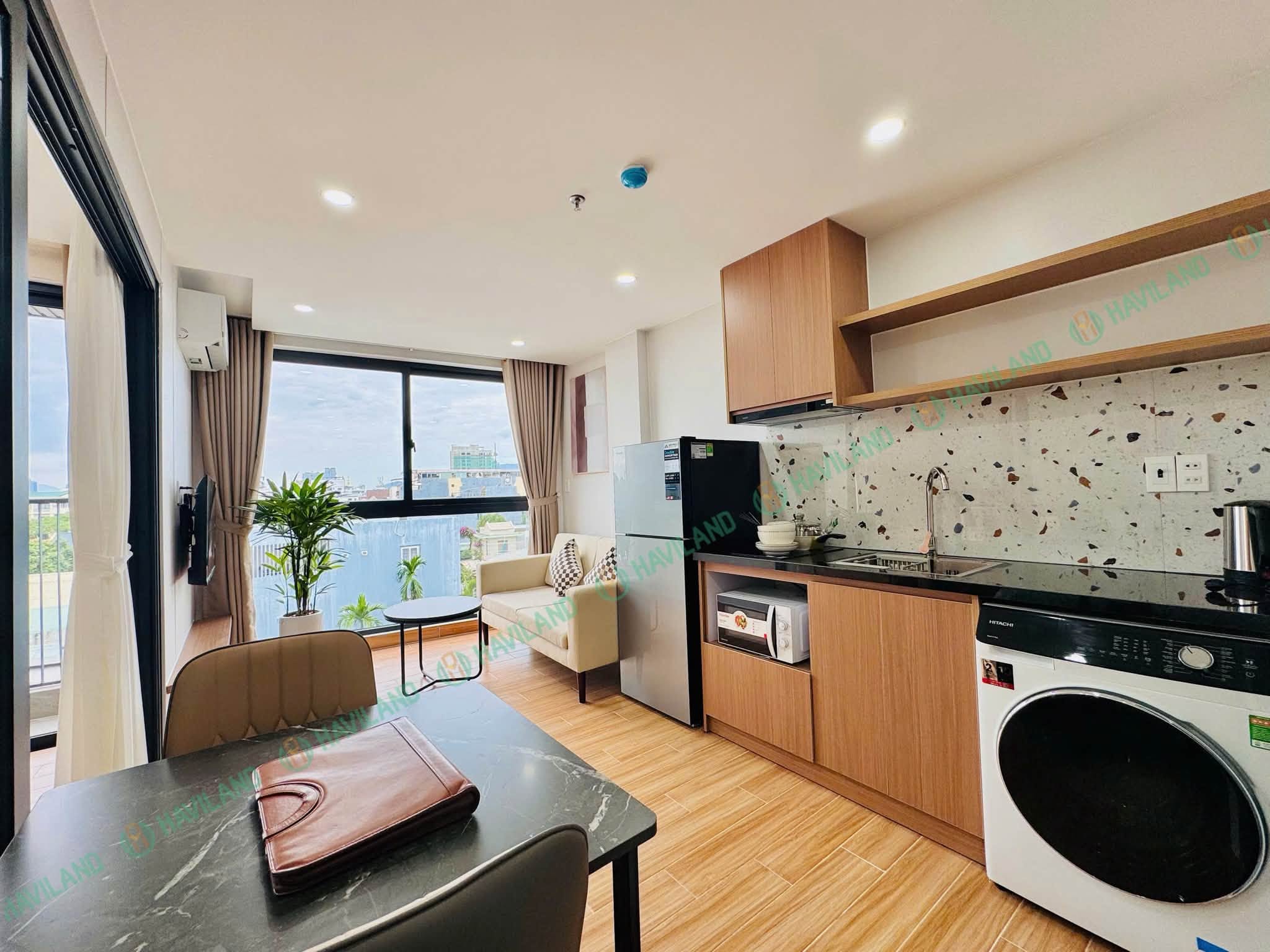 Modern fully furnished 1-bedroom apartment near My Khe Beach