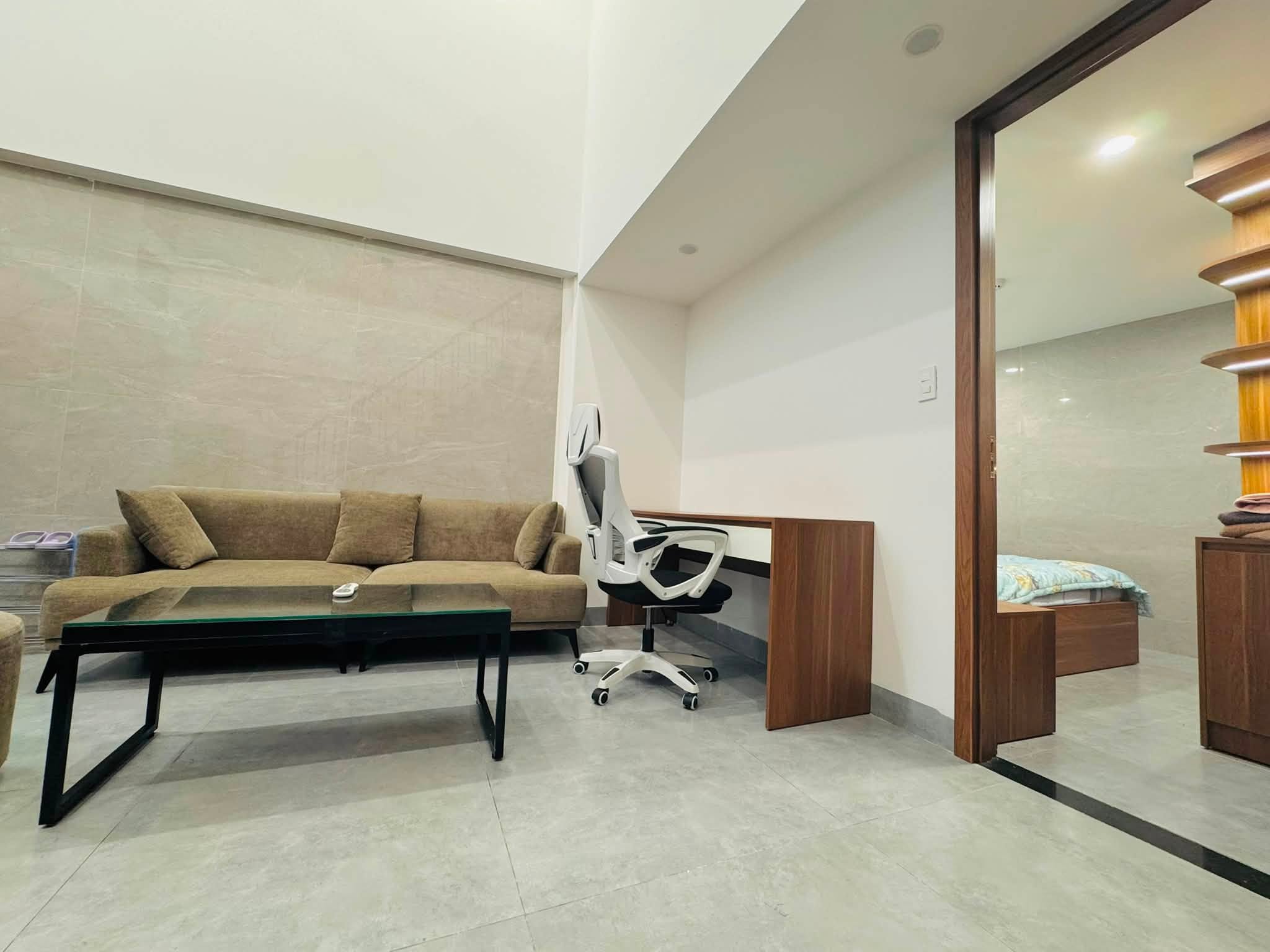 Modern 2-bedroom duplex apartment near My Khe Beach
