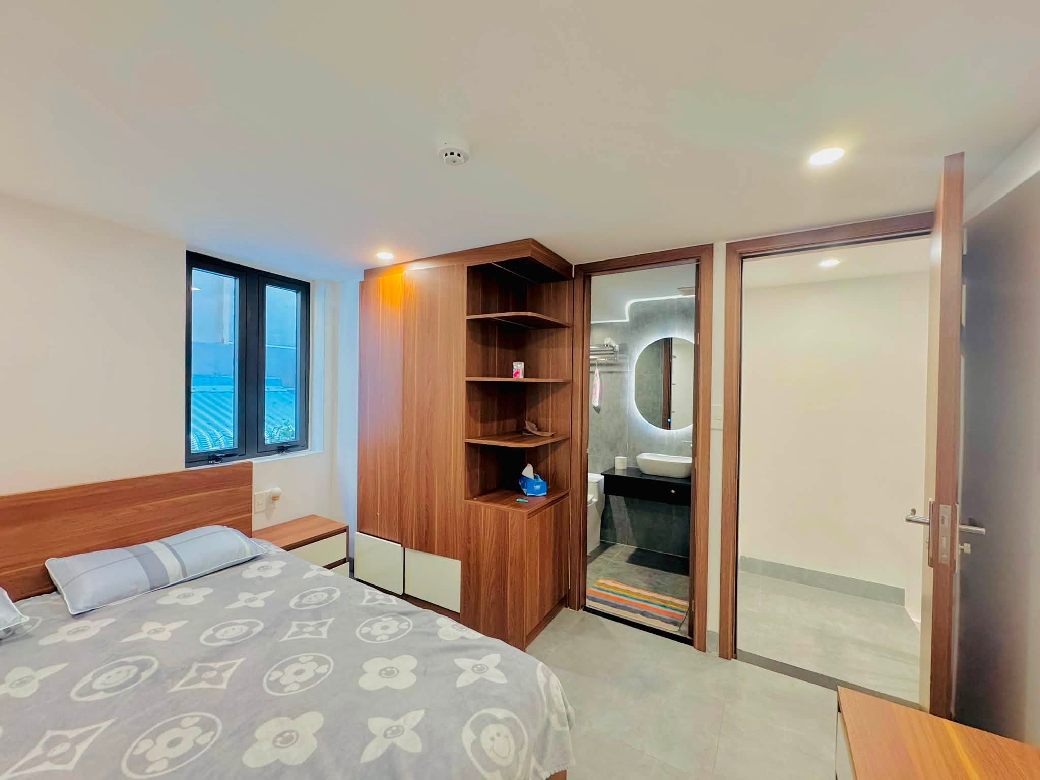 Modern 2-bedroom duplex apartment near My Khe Beach