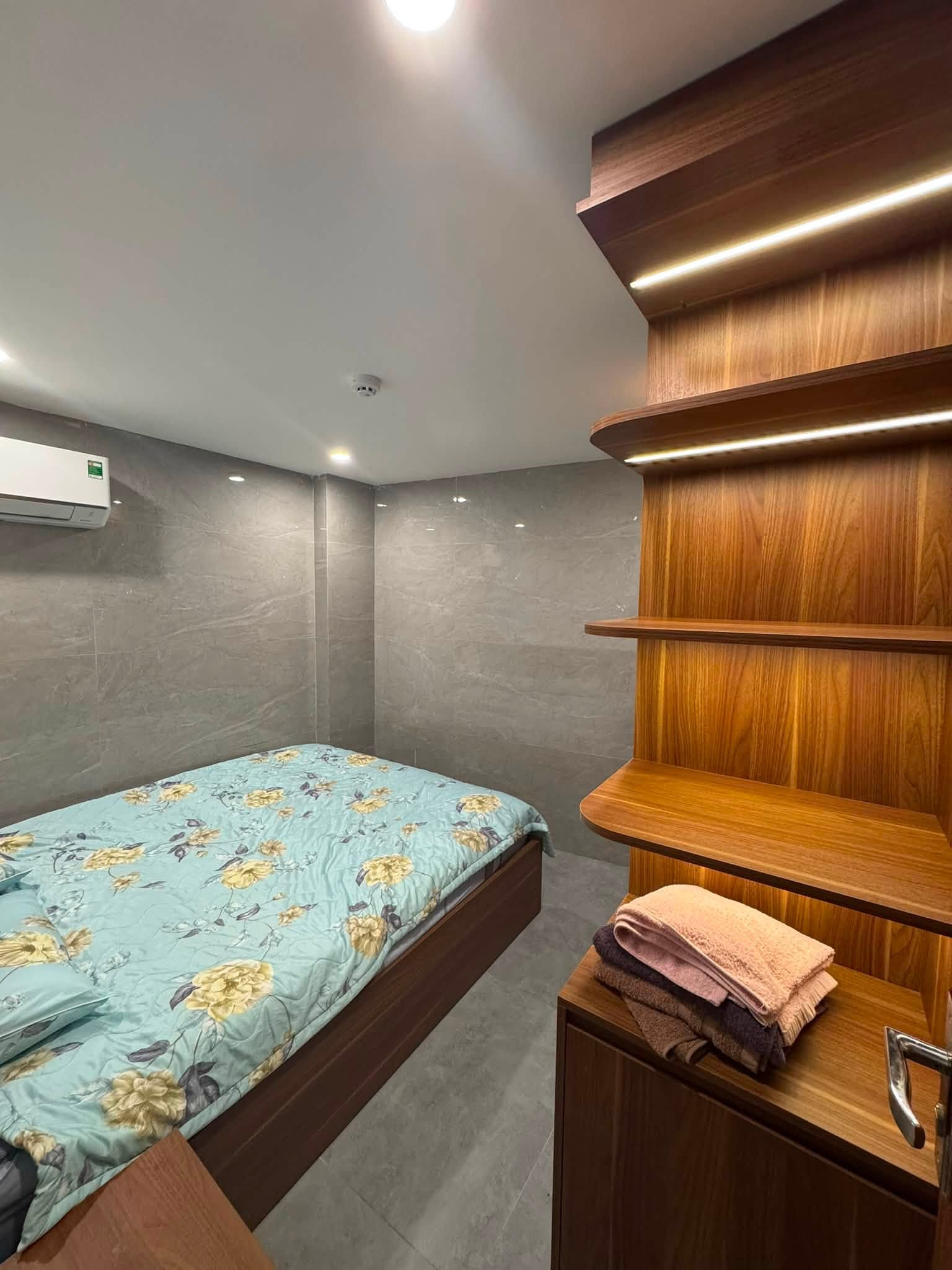 Modern 2-bedroom duplex apartment near My Khe Beach