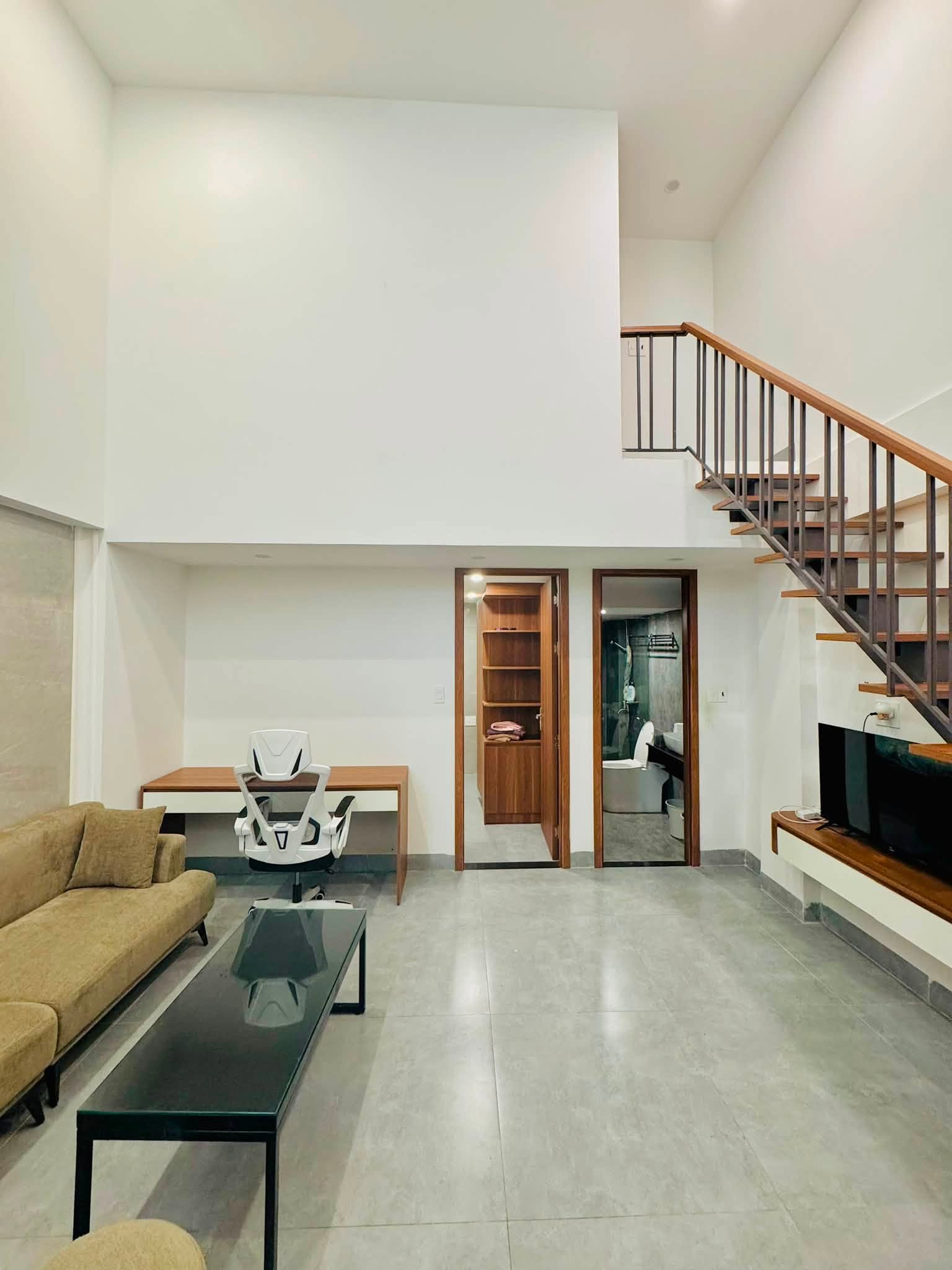 Modern 2-bedroom duplex apartment near My Khe Beach
