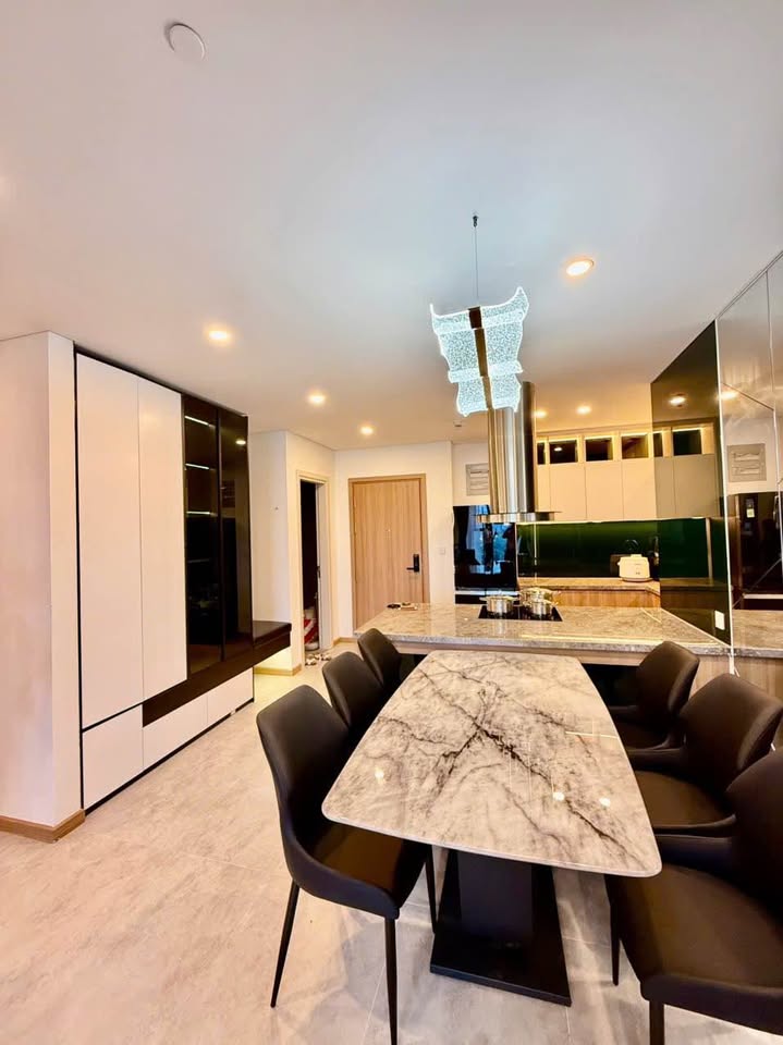 Modern 2-bedroom riverside apartment with river view and pool