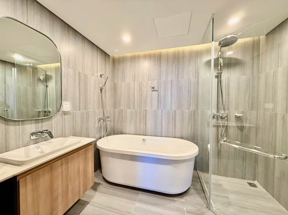 Modern 2-bedroom riverside apartment with river view and pool