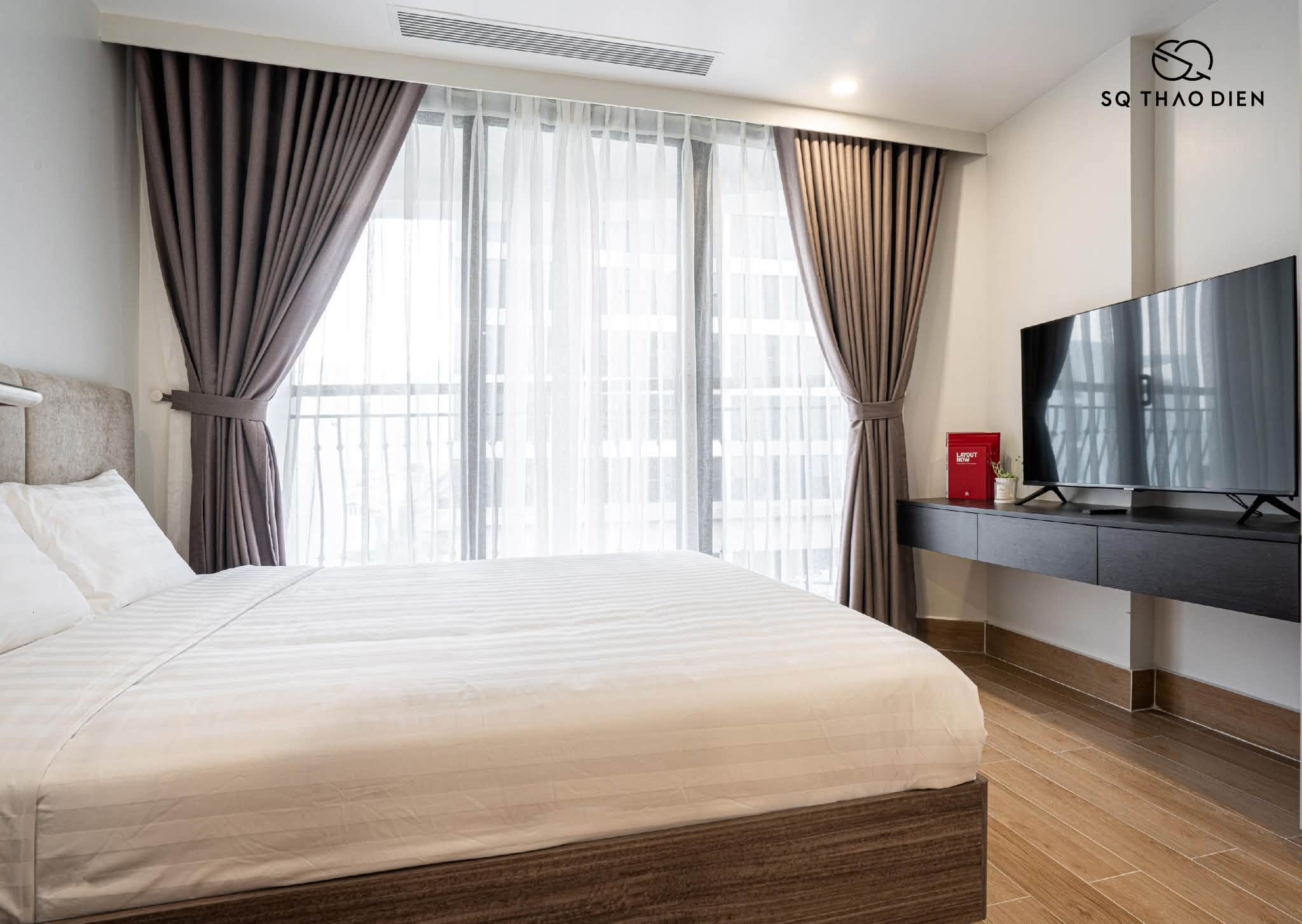Elegant fully furnished 3-bedroom family apartment in Thao Dien