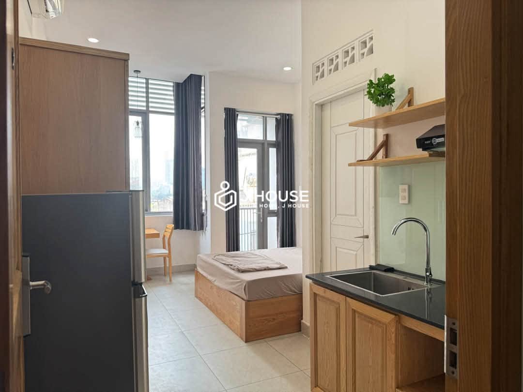 Bright studio apartment with balcony in Thao Dien