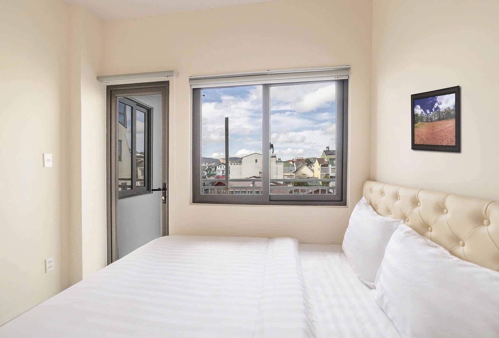 Fully furnished 2-bedroom apartment with parking in Da Lat