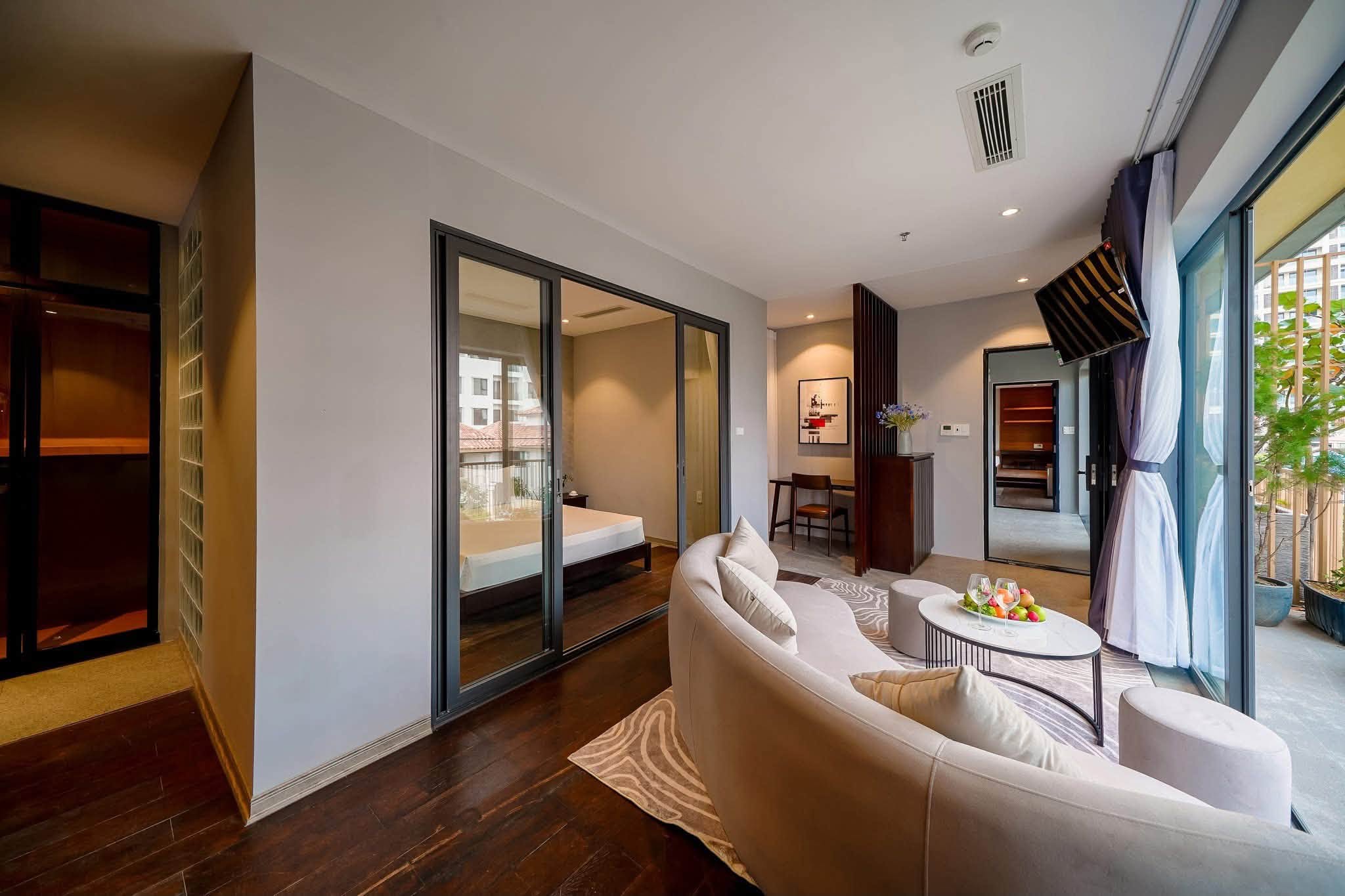 Modern 1-bedroom apartment with large balcony in My An