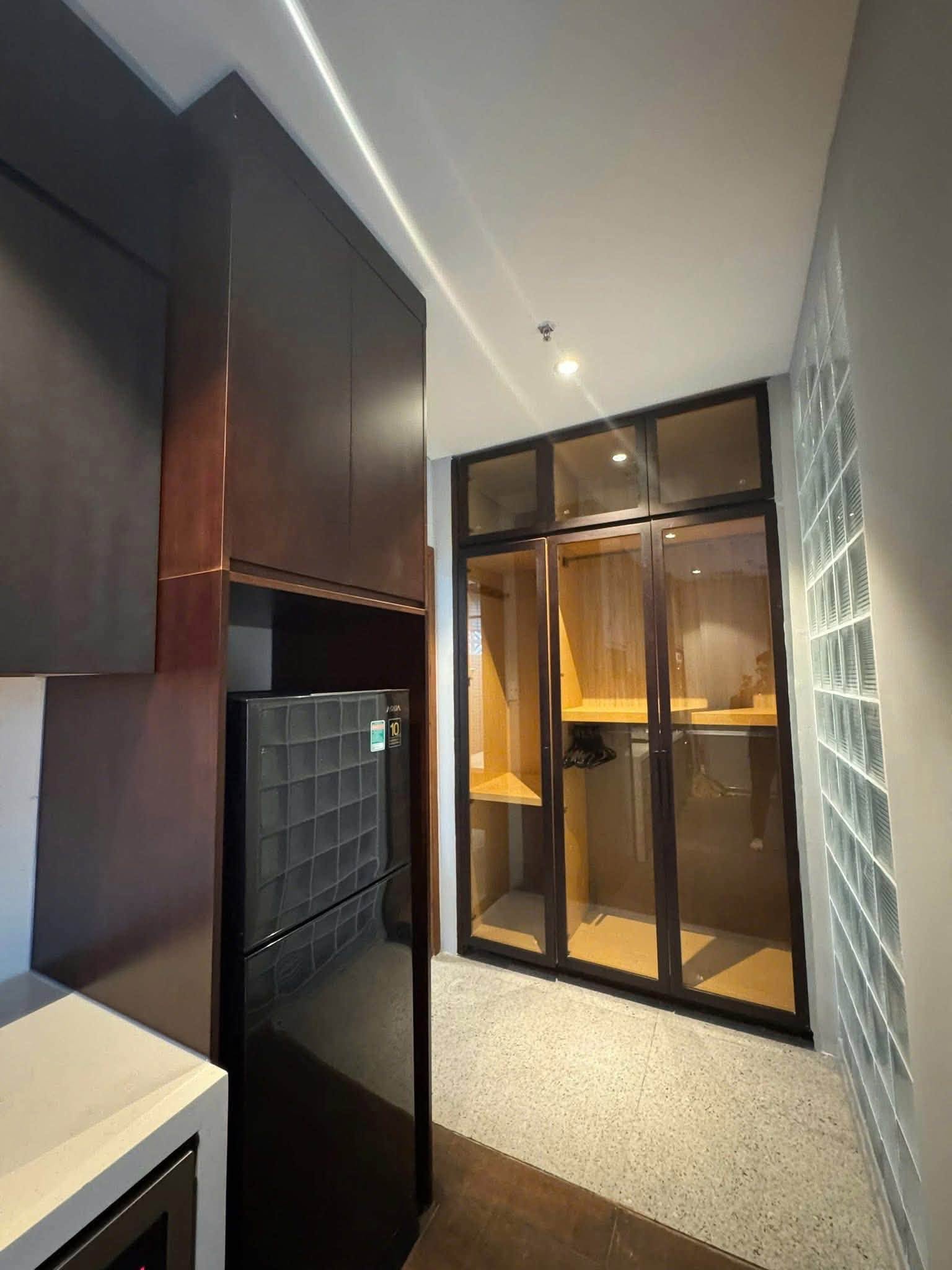 Modern 1-bedroom apartment with large balcony in My An