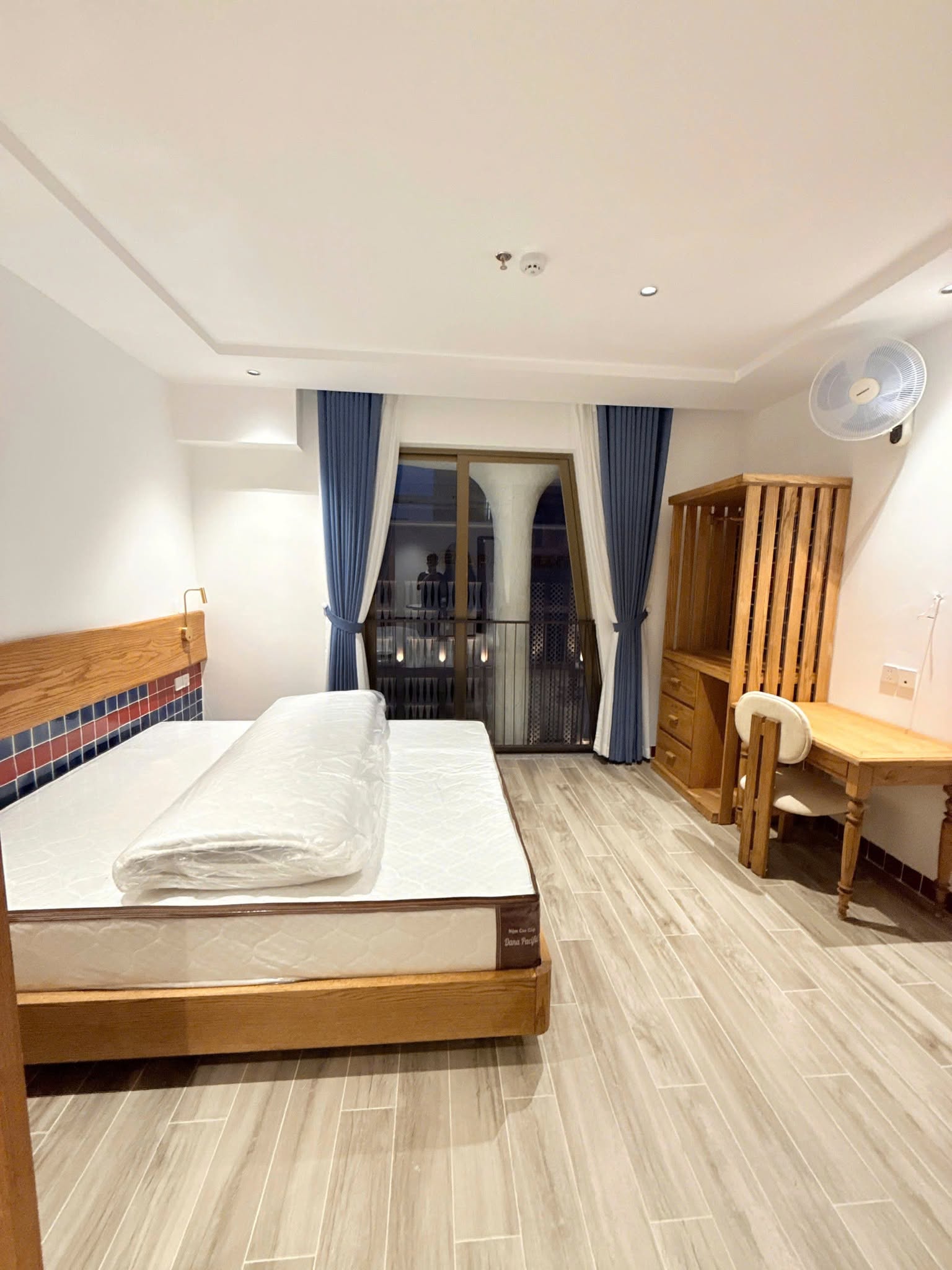 Chic 1-bedroom apartment with rooftop pool and gym in Khue My