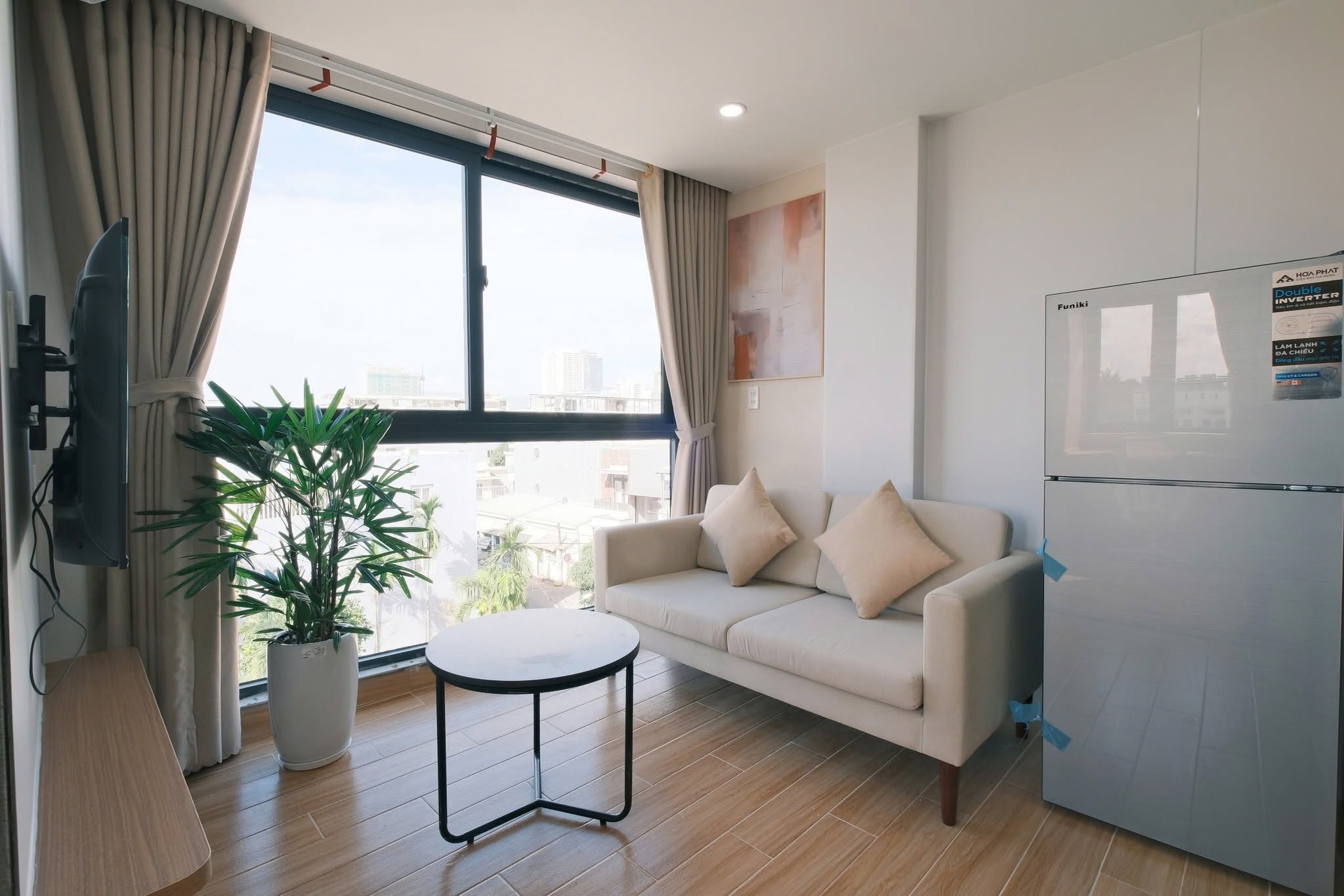 New fully furnished 1-bedroom apartment near My Khe Beach