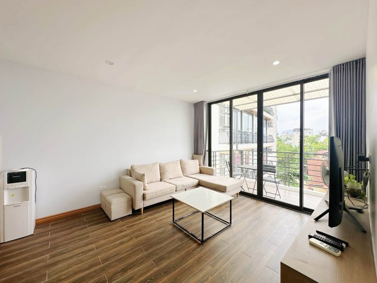 Spacious fully furnished 2-bedroom apartment on To Ngoc Van