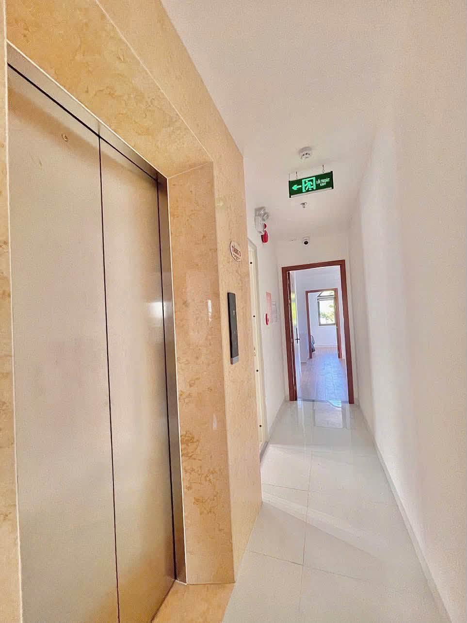Brand new 2-bedroom penthouse with sea-view balcony in Son Tra