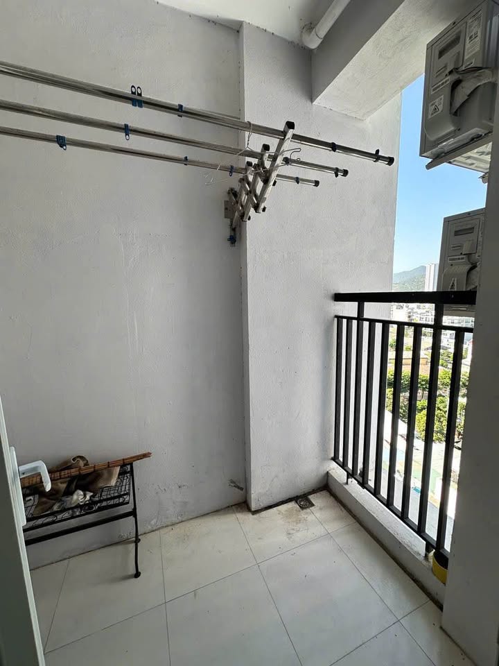 Fully furnished 2-bedroom corner apartment at Xuan Thuy Block C