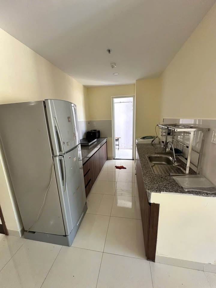 Fully furnished 2-bedroom corner apartment at Xuan Thuy Block C