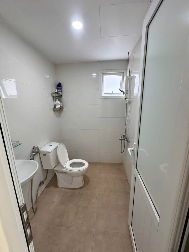 Fully furnished 2-bedroom corner apartment at Xuan Thuy Block C