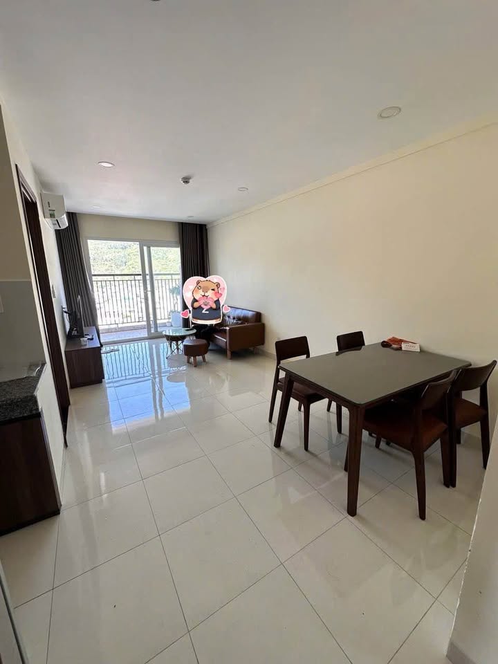 Fully furnished 2-bedroom corner apartment at Xuan Thuy Block C