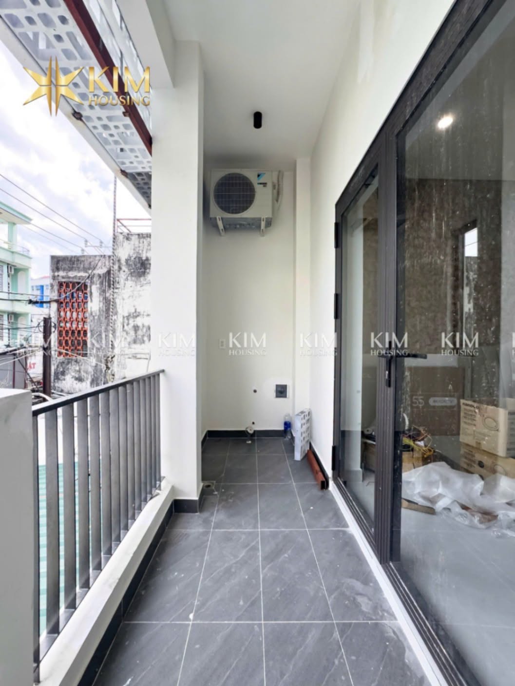 Brand-new fully furnished 1-bedroom apartment with balcony near Cu Xa Bac Hai