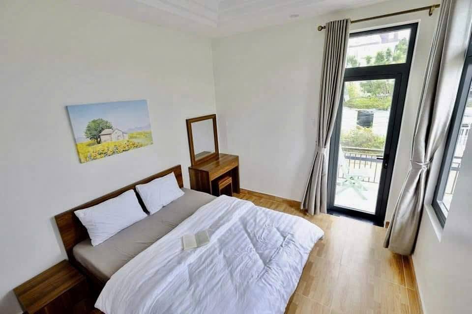 Modern 2-bedroom apartment with garden and valley view on Tran Quang Khai