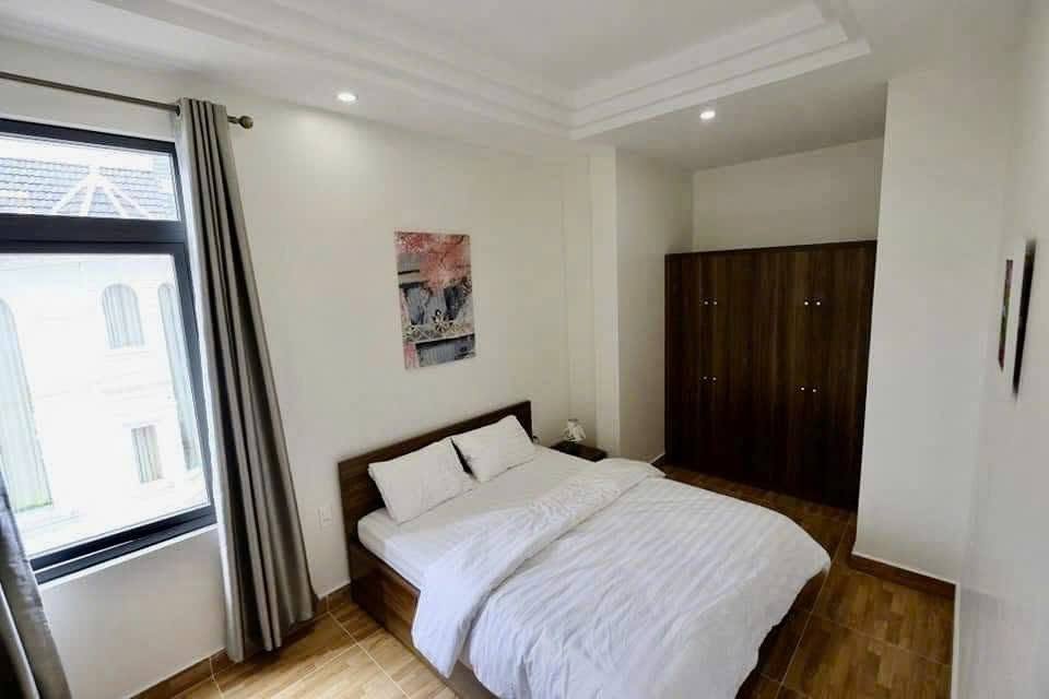 Modern 2-bedroom apartment with garden and valley view on Tran Quang Khai