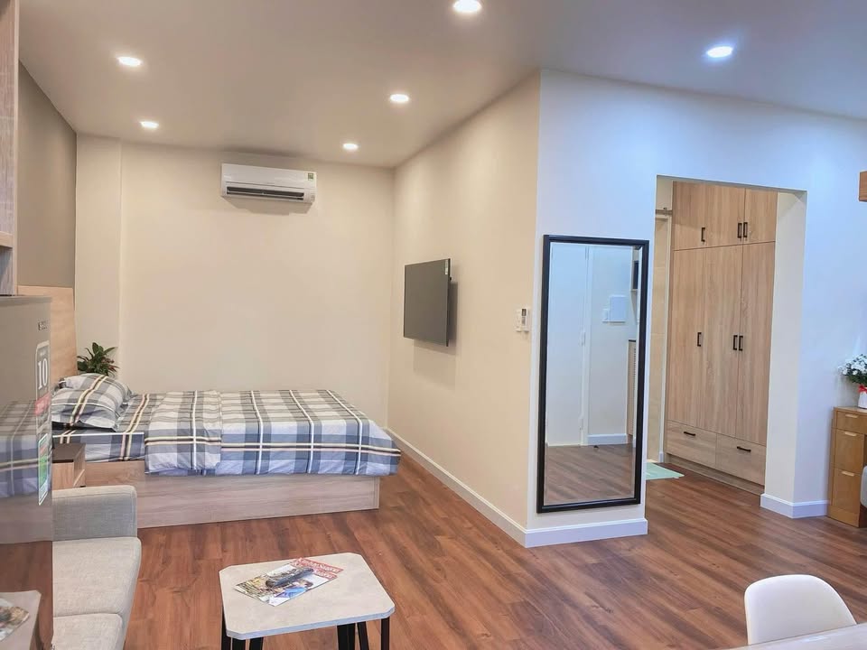 Peaceful fully furnished studio with private washer and dryer in central Thao Dien