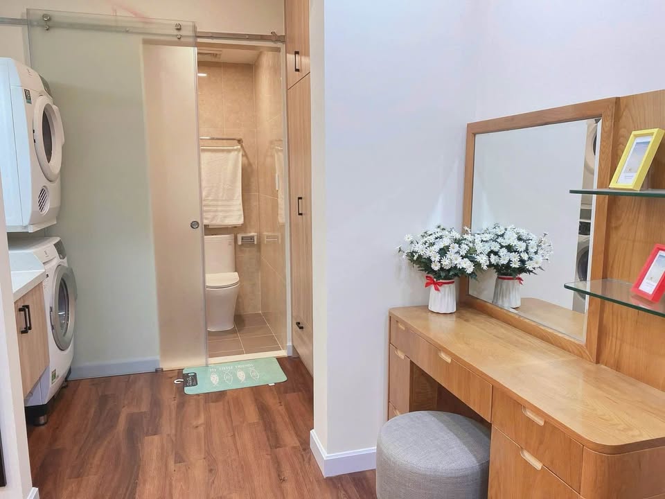 Peaceful fully furnished studio with private washer and dryer in central Thao Dien
