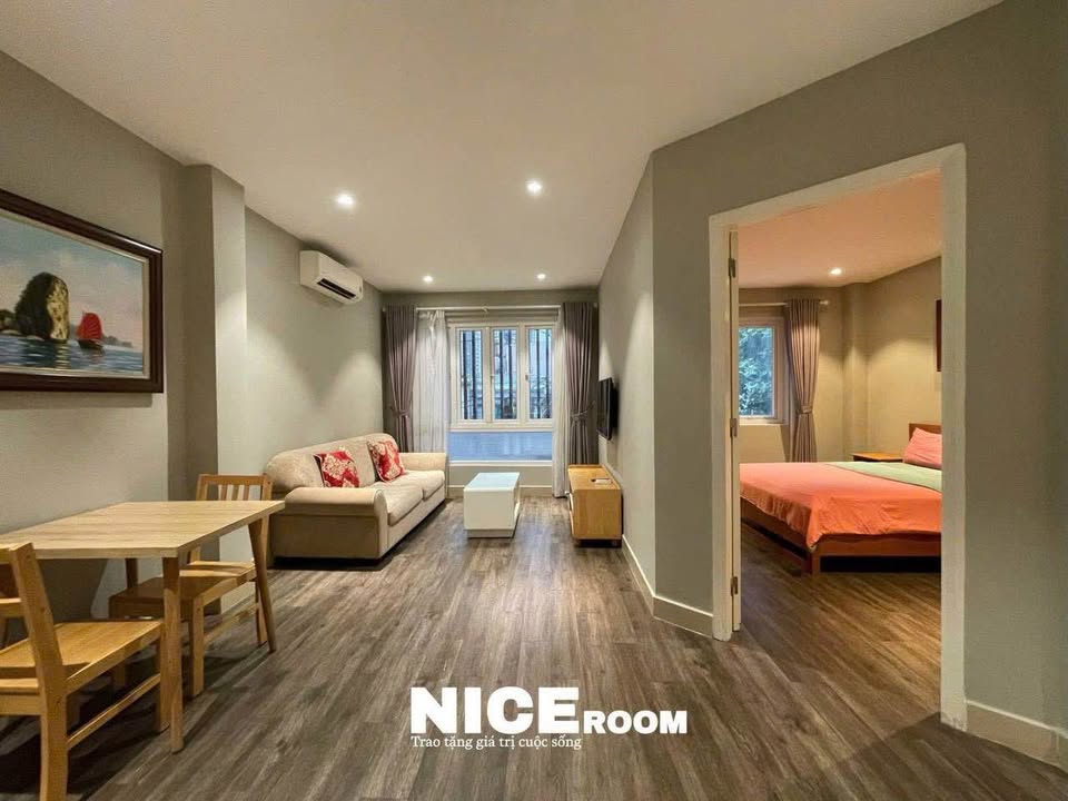 Premium fully furnished 1-bedroom apartment with weekly cleaning on Nguyen Huu Canh Street