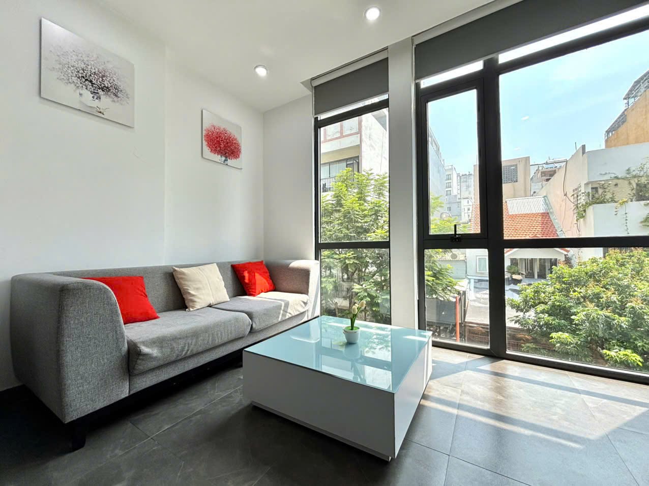 Premium fully furnished 1-bedroom apartment with balcony near My Khe Beach