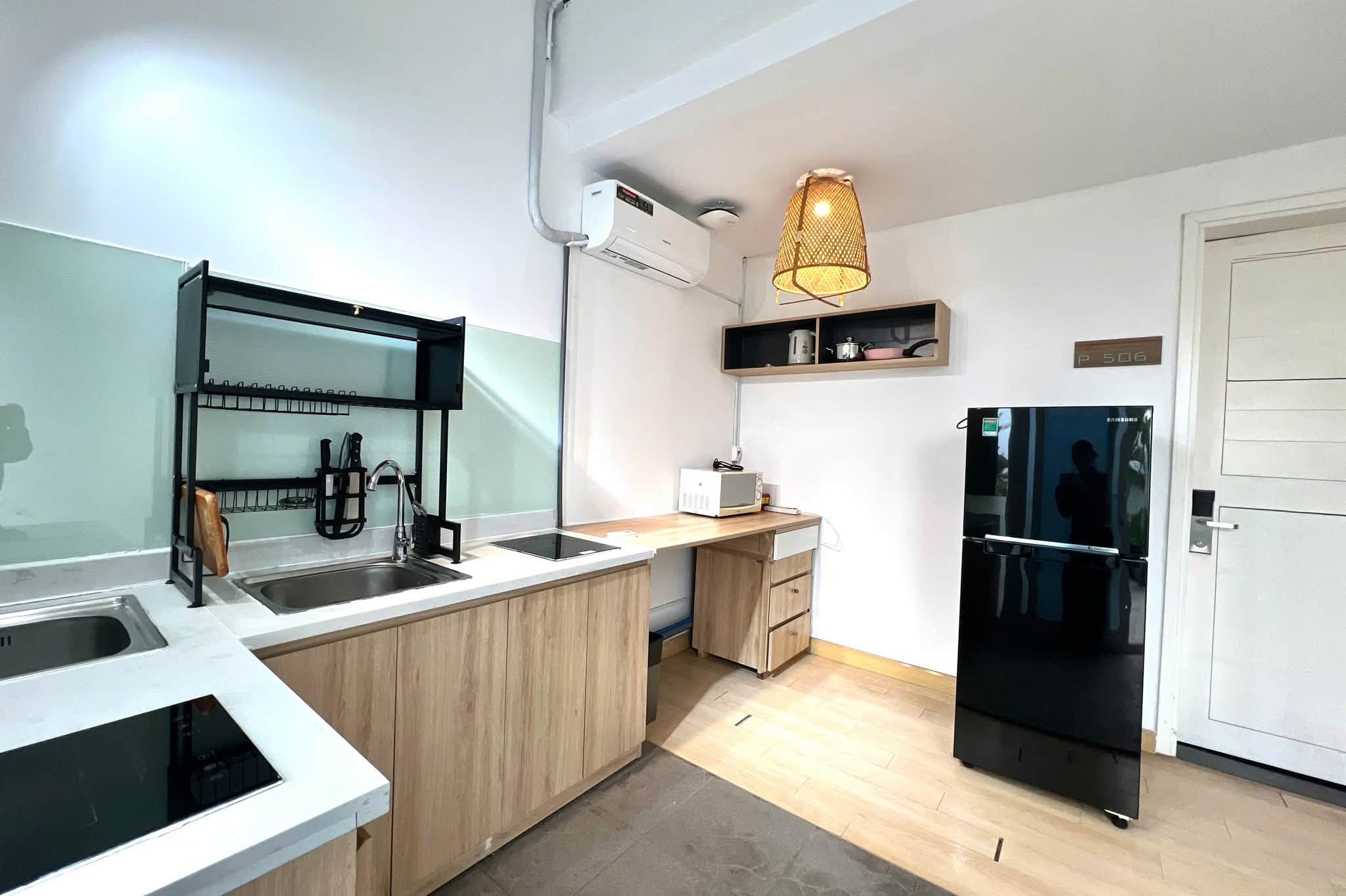 Fully furnished apartment with balcony, pool and complimentary housekeeping in Thao Dien